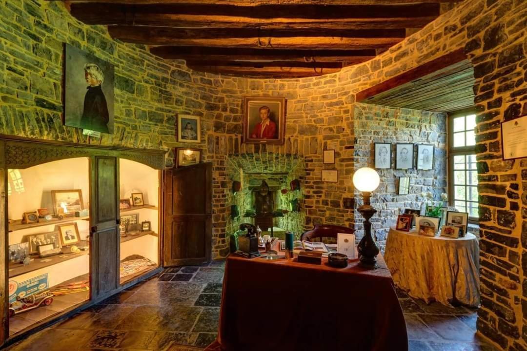 Lesse En Ciel Vous Accueille Avec Plaisir . Villa Houyet Eksteriør bilde