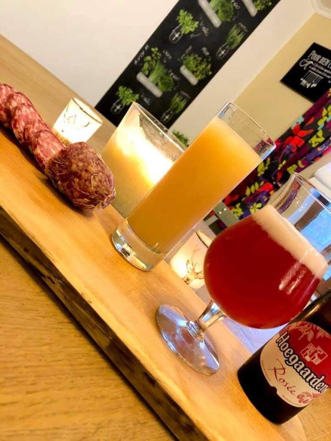 Lesse En Ciel Vous Accueille Avec Plaisir . Villa Houyet Eksteriør bilde
