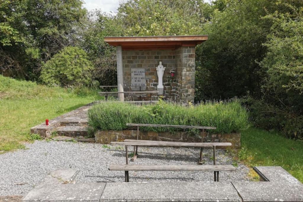 Lesse En Ciel Vous Accueille Avec Plaisir . Villa Houyet Eksteriør bilde